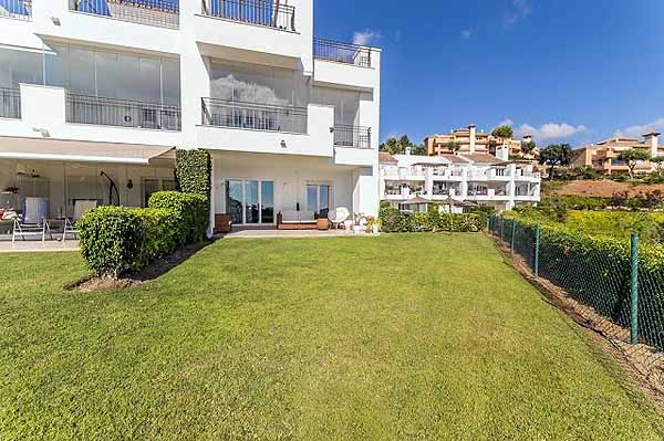 2 bedroom bargain Garden apartment for sale in La Mairena