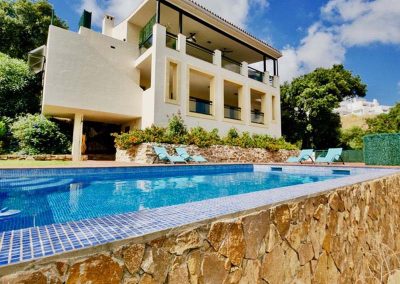 Modern villa for sale in La Mairena