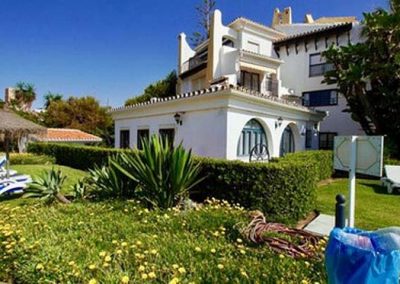 Frontline Beach Penthouse for sale