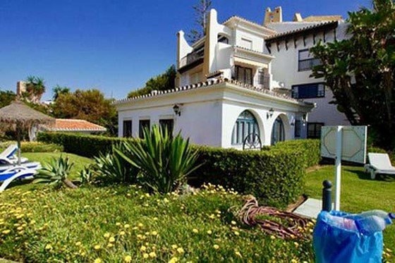 3 bedroom Frontline Beach Penthouse for sale in Puerto Cabopino