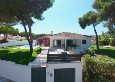 Villa for sale in calahonda