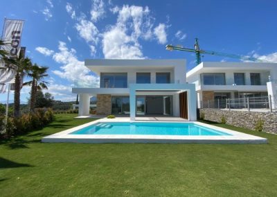 Modern villas in Santa Clara Golf