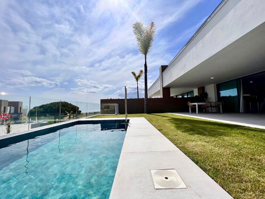 new property cabopino with private pool